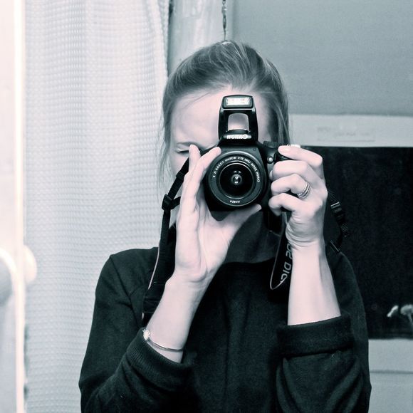 Meet your Posher, Amy - Picture 1 of 1